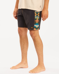 7 Wrangler Westward D Bah 17" - Boardshort pour Homme Noir Z1BS08BIF1 Billabong