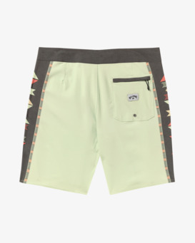 Sundays 18.5"- Airlite Performance Boardshorts for Men  24A081501