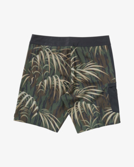 Formula 18.5"- Airlite Performance Boardshorts for Men  24A081502