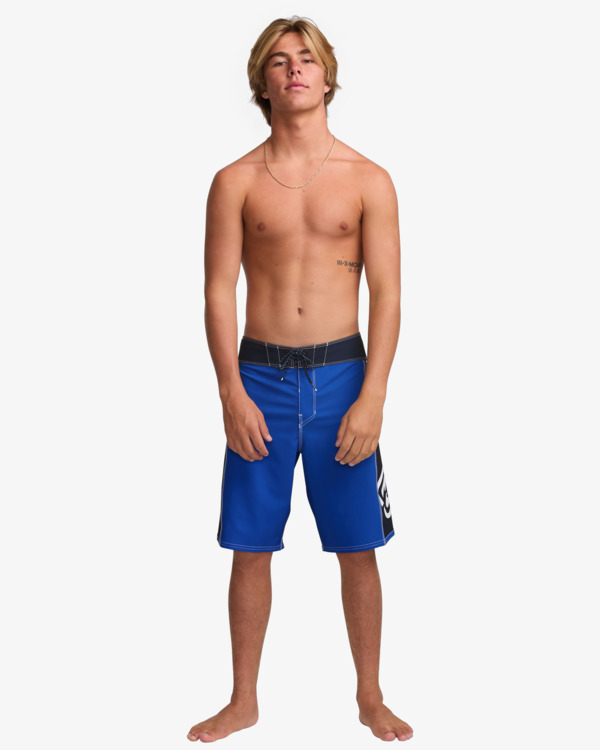 3 Scoop Pro 20" - Performance-Boardshorts für Männer Rot 24A081510 Billabong