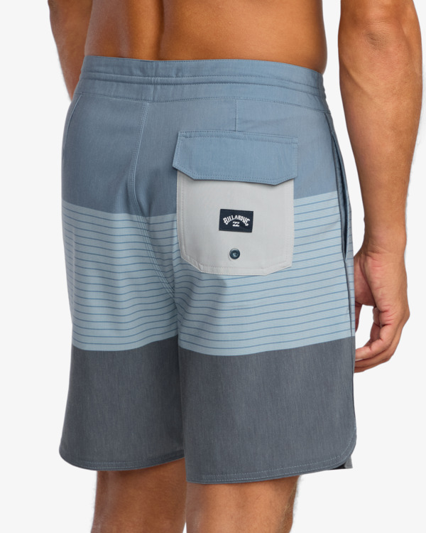 7 73 Low Tide 17" Blau 24A081514 Billabong