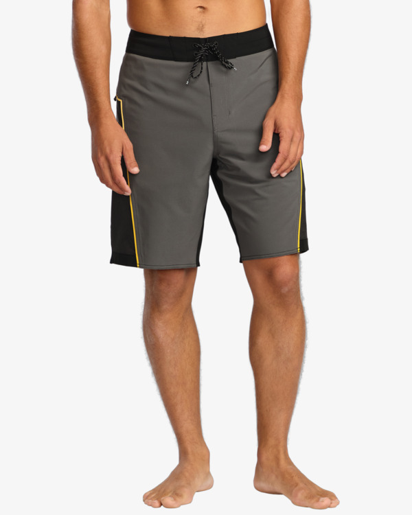 3 Straddie Pro 20" - Boardshort Performance pour Homme Gris 24A081521 Billabong