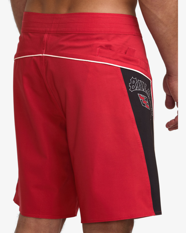 8 Straddie Pro 20" - Performance-Boardshorts für Männer Rot 24A081521 Billabong