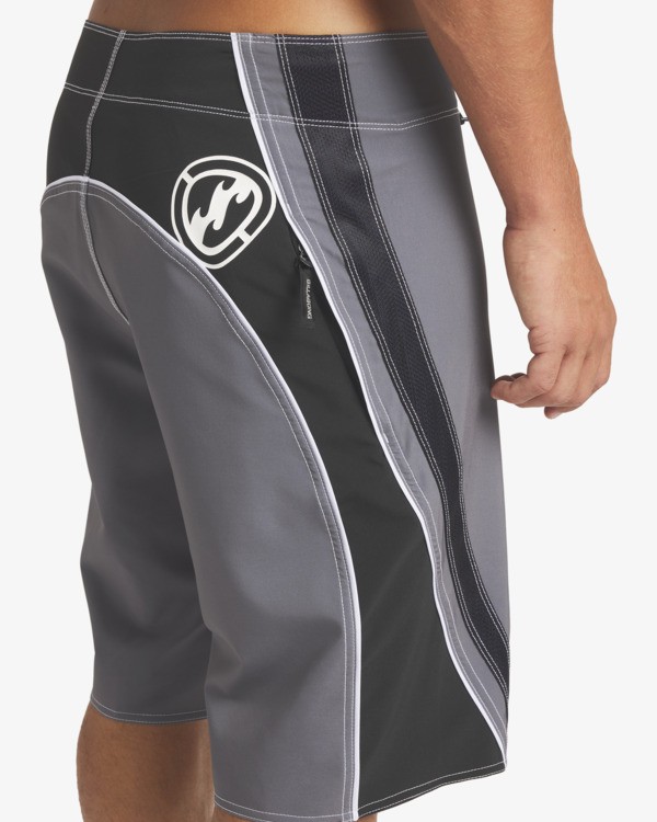 9 Fluid 2K Pro 21" - Performance-Boardshorts für Männer Grau 24A081522 Billabong