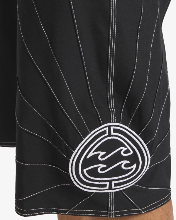 9 A.I. Rising Sun Pro Schwarz 24A081616 Billabong