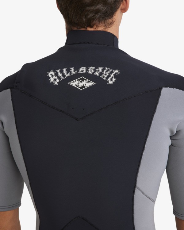 7 2/2mm Absolute Natural - Springsuit mit kurzen &Auml;rmeln und Brustrei&szlig;verschluss f&uuml;r M&auml;nner Grau 24AW191510 Billabong