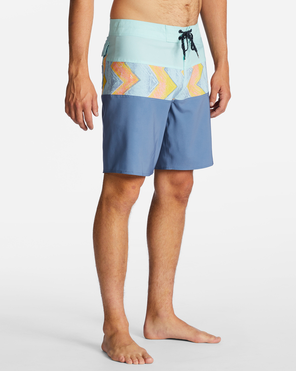 6 Tribong Pro - Boardshorts de desempenho para Homem Azul ABYBS00389 Billabong