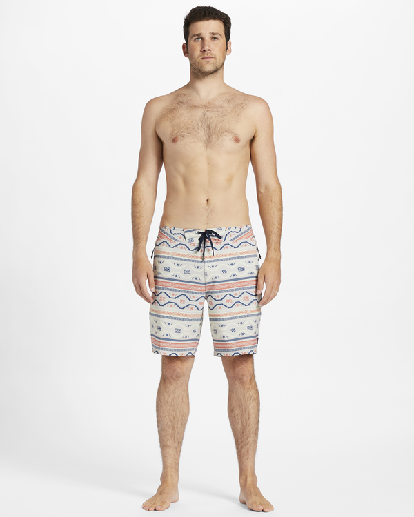 3 Surftrek Lo Tide - Boardshorts f&uuml;r M&auml;nner Beige ABYBS00403 Billabong