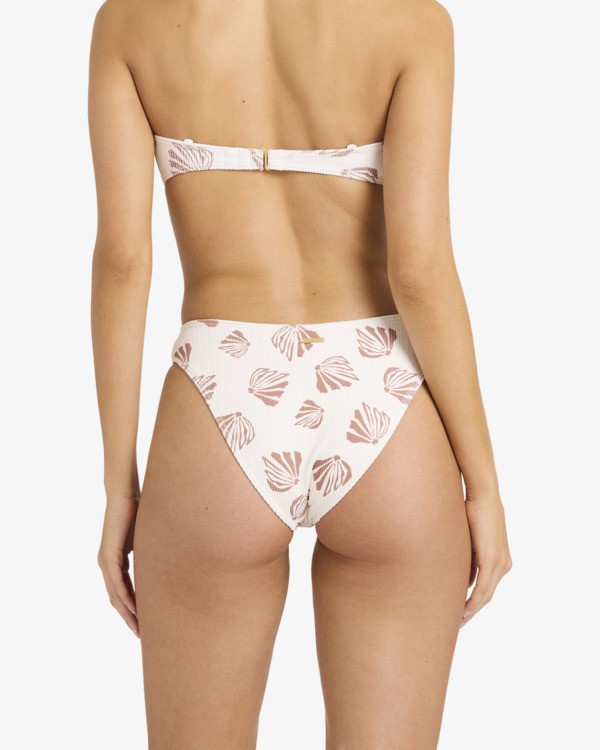 4 Sandy Shells Bondi White BL000312 Billabong