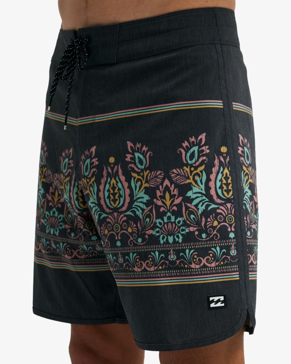 6 73 Pro 17.5" Black BL000421 Billabong