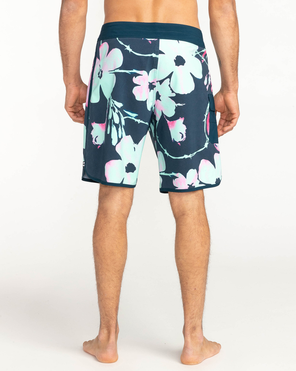 5 73 Line Up Pro - Boardshorts für Männer Grün C1BS27BIP2 Billabong