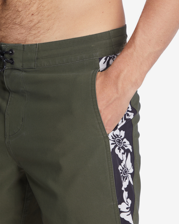 8 D Bah Lo Tide 18" - Boardshorts para Hombre  D1BS31BIS2 Billabong