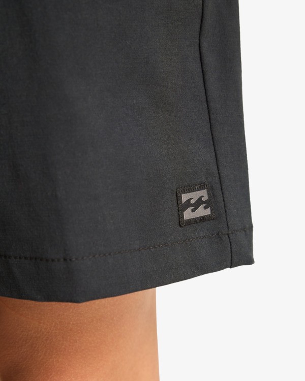 4 Crossfire Solid 15" - Hybrid Boardshorts for Boys 8-16 Black EBBHY03000 Billabong