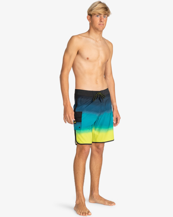 3 73 Fade Pro - Boardshort Performance pour Homme  EBYBS00105 Billabong