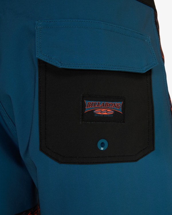 7 Burleigh Pro 18" - Boardshorts Performance para Homem Azul EBYBS00116 Billabong