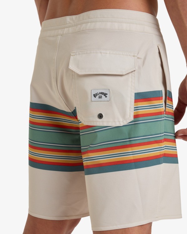 6 Spinner 17.5" - Lo Tides Boardshorts für Männer Beige EBYBS00119 Billabong