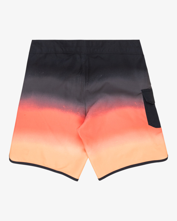 1 73 Theme Pro 18.5" - Boardshorts de desempenho para Homem Preto EBYBS00122 Billabong