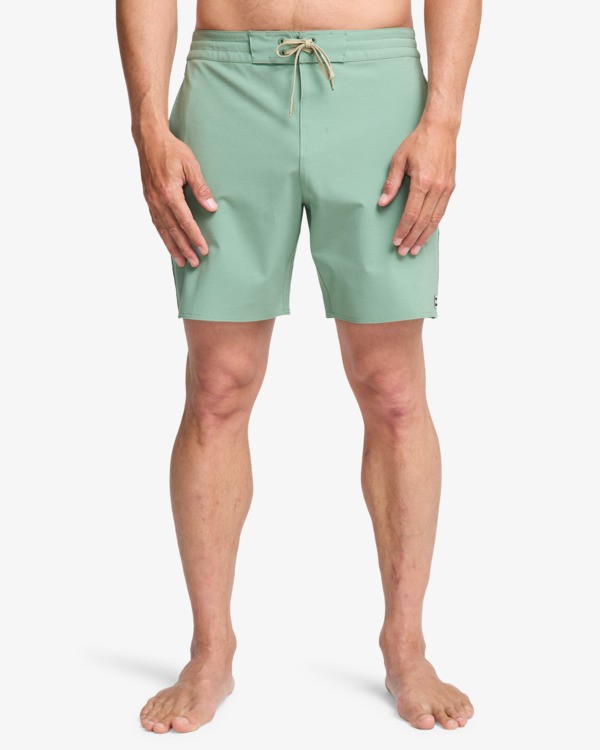 2 Wategos Low Tide Green EBYBS00131 Billabong