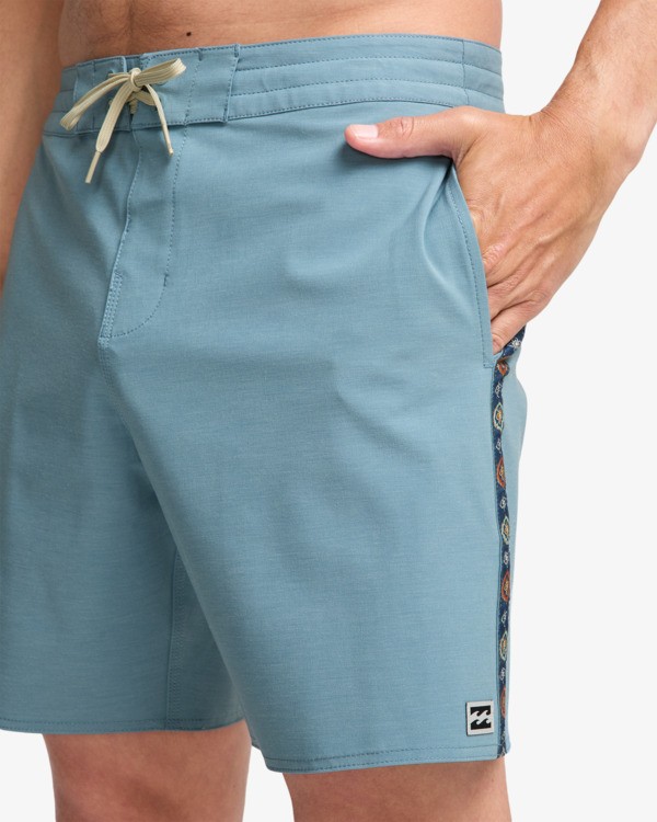 8 Wategos Low Tide Blue EBYBS00131 Billabong