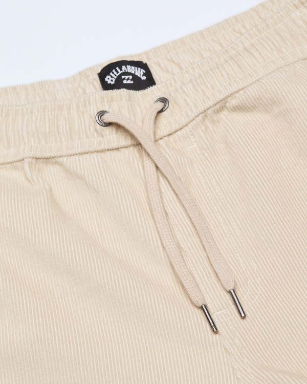 8 Larry Beige EBYNP00111 Billabong