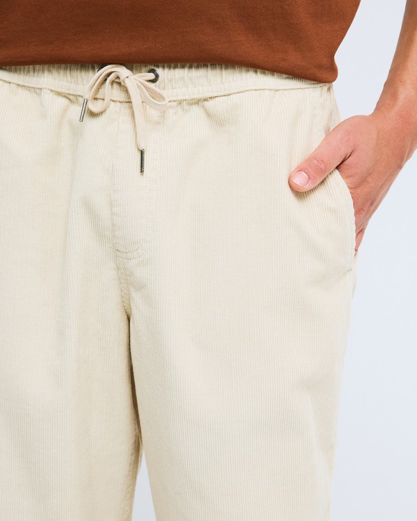 4 Larry Beige EBYNP00111 Billabong