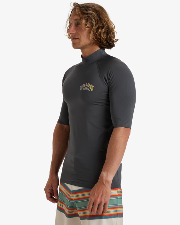 3 Know The Feeling - T-shirt de surf à manches courtes UPF50 pour Homme Noir EBYWR03020 Billabong