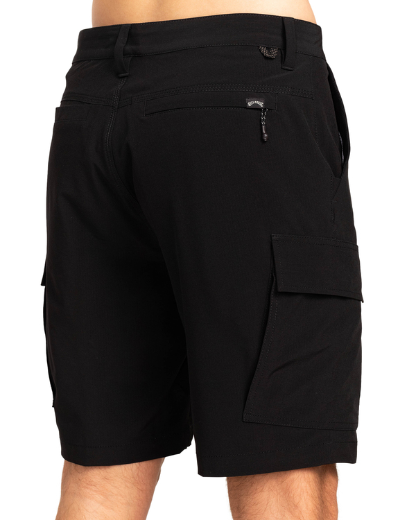 2 Surftrek Transport - Funktionelle Cargo-Shorts f&uuml;r M&auml;nner Schwarz EBYWS00103 Billabong