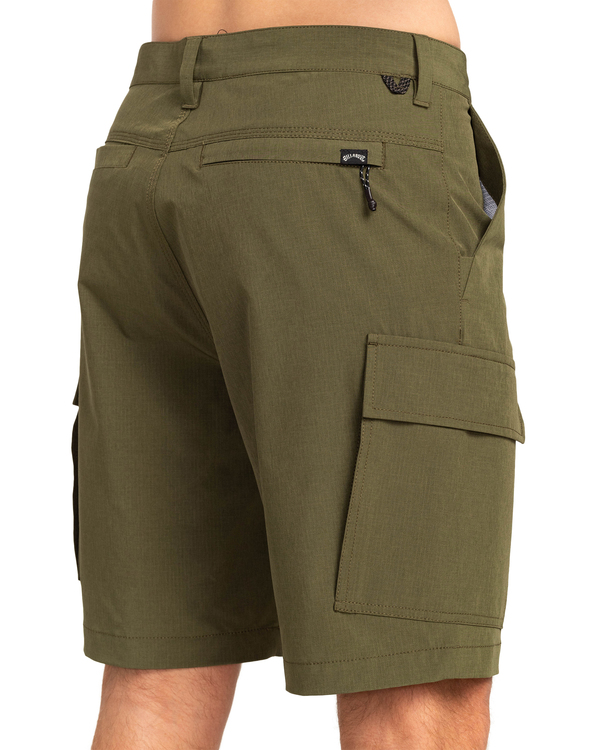 2 Surftrek Transport - Funktionelle Cargo-Shorts f&uuml;r M&auml;nner Gr&uuml;n EBYWS00103 Billabong