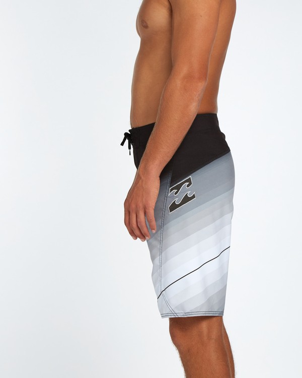 Billabong Fluid X offers Performance Boardshort