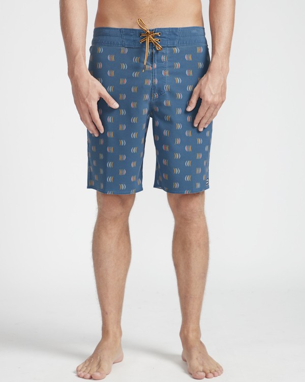 3 Sundays Min Pro 18" Boardshorts  N1BS07BIP9 Billabong