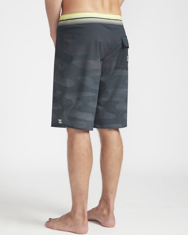 3 Resistance Pro 20" Boardshorts  N1BS16BIP9 Billabong