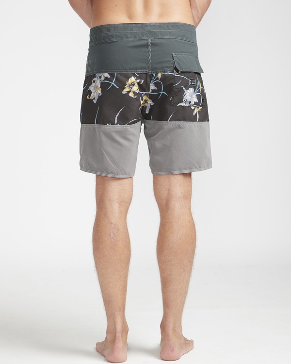 3 Tribong Originals 17" Boardshorts  N1BS33BIP9 Billabong