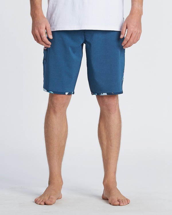 7 73 Pro 20" - Performance Boardshorts für Herren Blau S1BS38BIP0 Billabong