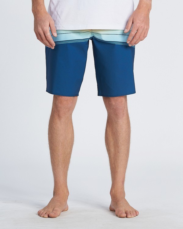 7 North Point Pro 20" - Performance Boardshorts für Herren Blau S1BS41BIP0 Billabong