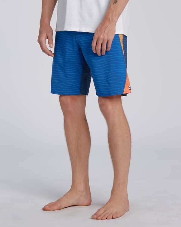 3 S Turn Pro - Board Shorts for Men  U1BS15BIMU Billabong
