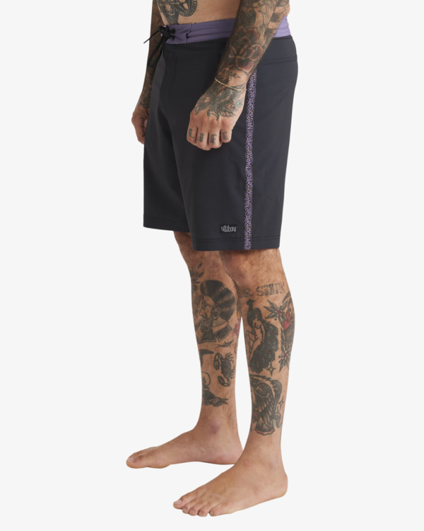 8 Otis Mangrove 18.5" - Performance-Boardshorts für Männer Schwarz UBYBS00505 Billabong