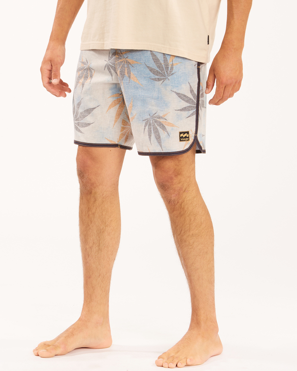 8 Wrangler 73 Mull Leaf 17" - Boardshorts for Men Multi Z1BS05BIF1 Billabong