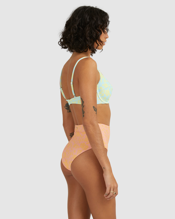 10 Hot Tropics - High Retro Bikini Bottoms for Women  Z3SB37BIF1 Billabong