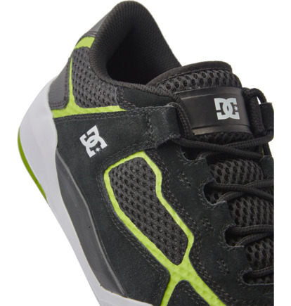 DC Metric S - Leather Skate Shoes for Men  ADYS100634