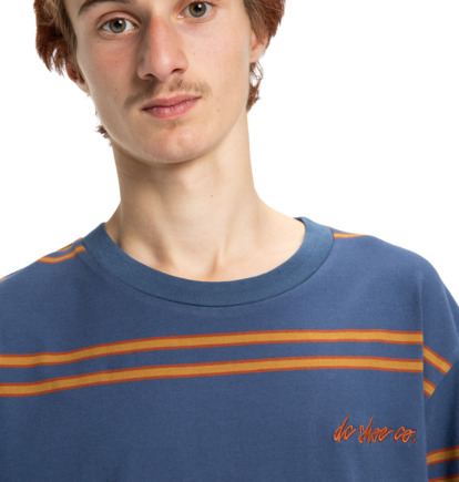 dcshoes, Maximize Stripe - Maglietta a maniche corte con taschino da Uomo, DARK DENIM (brq0) Maximize Stripe - Short Sleeve Pocket T-Shirt for Men  EDYKT03537