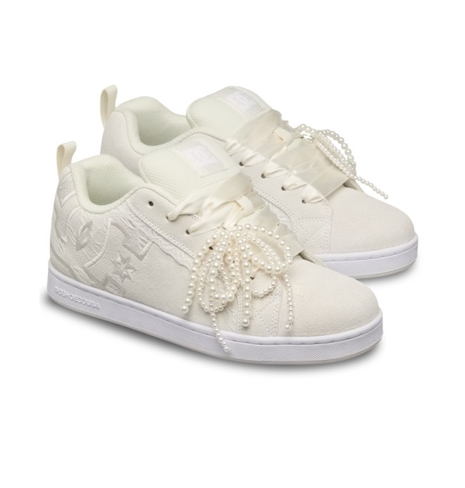 Court Graffik - Leather Shoes for Women  300678