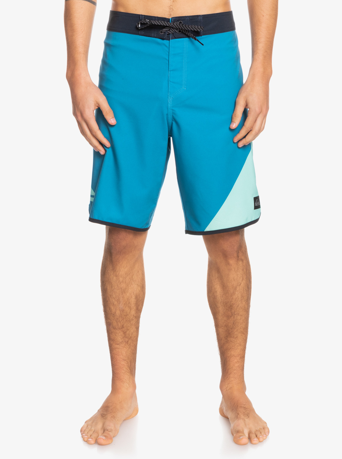 eqybs04554_quiksilver,