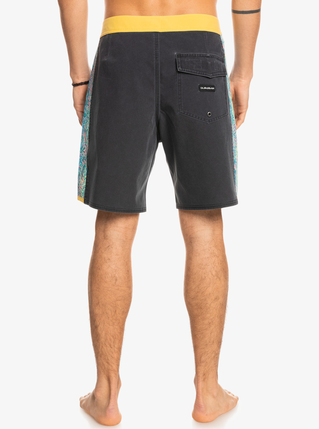 eqybs04649_quiksilver,