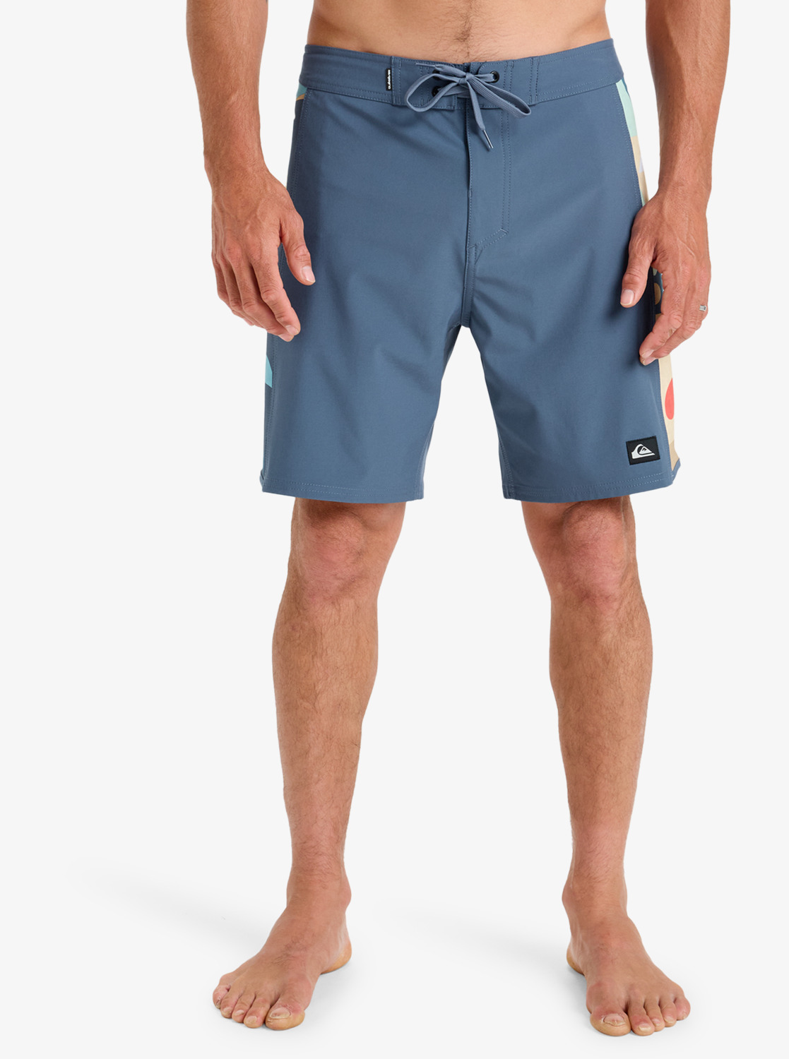 eqybs04867_quiksilver,