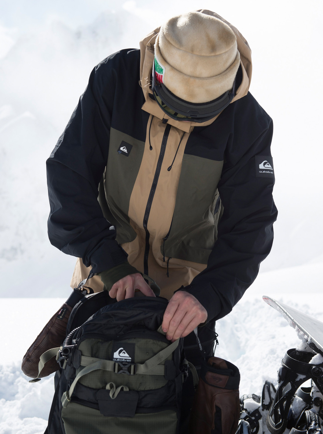 eqytj03368_quiksilver,