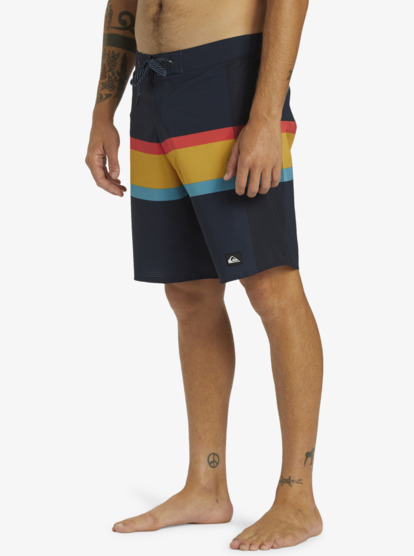 Highline Arch 19" - Board Shorts for Men  AQYBS03627