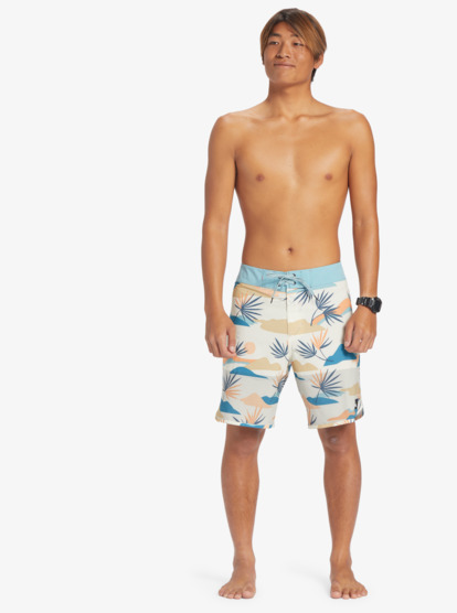 Highlite Scallop 19" - Board Shorts for Men  EQYBS04761