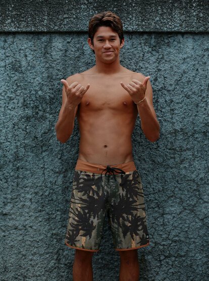 Highline Scallop 19" - Board Shorts for Men  EQYBS04865