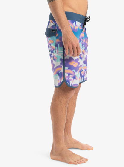 Highline Scallop 19" - Board Shorts for Men  EQYBS04865