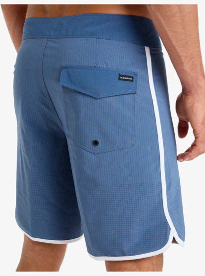 Highline Scallop 19" - Board Shorts for Men  EQYBS04865